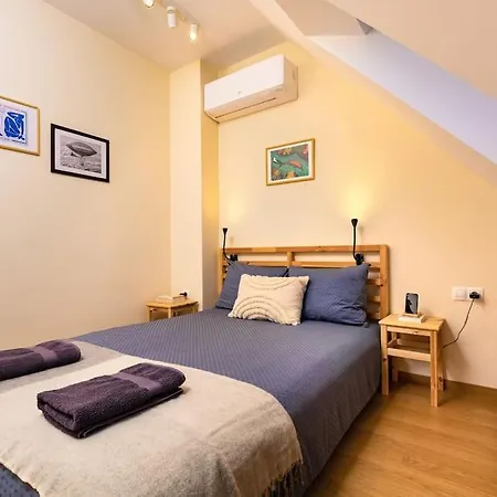 Hills View Apartamento *